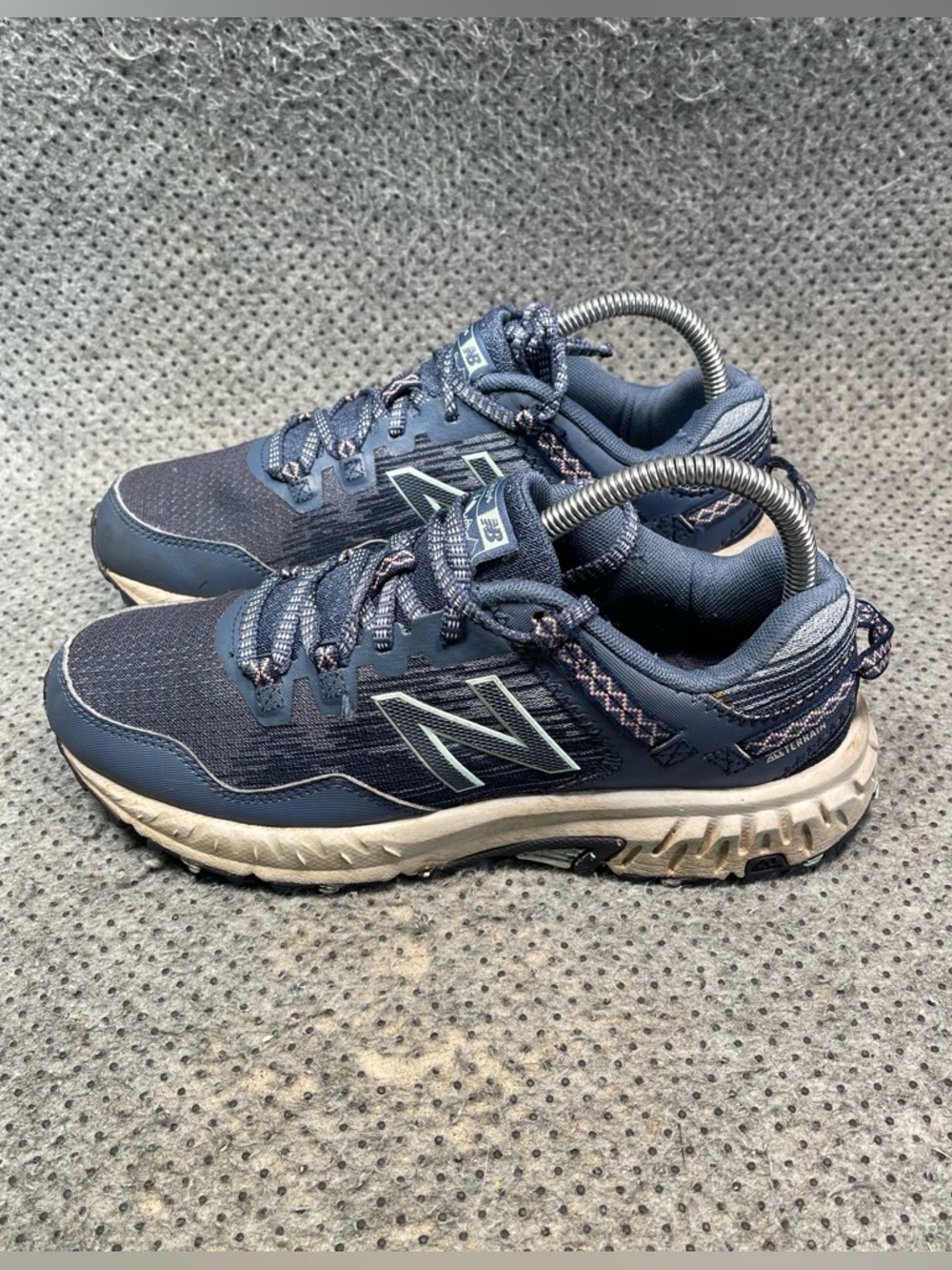 New Balance 410 v6 Trail Running Shoes No Insoles Size 6.5 Women’s
